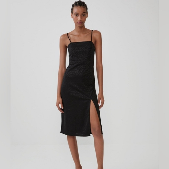 NWT Zara Black Textured Weave Slit Midi Dress Size Small - Picture 1 of 9